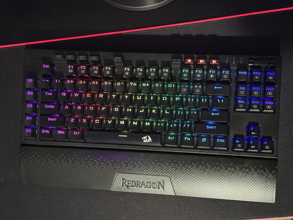 Tastatură Redragon K588 Brahma – stare excelentă