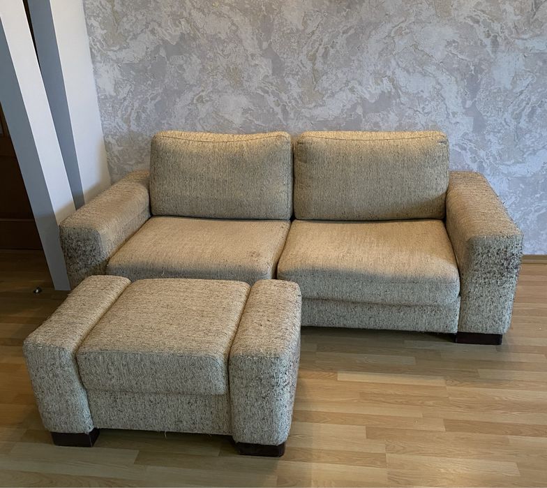 Отдам даром диван с пуфом