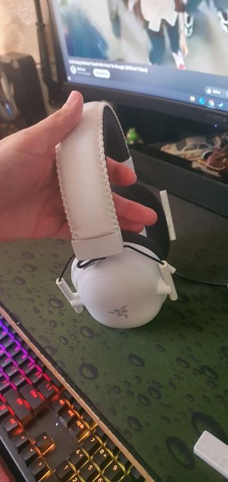 Vând căști Razer Blackshark V2 Pro White Edition Full Box