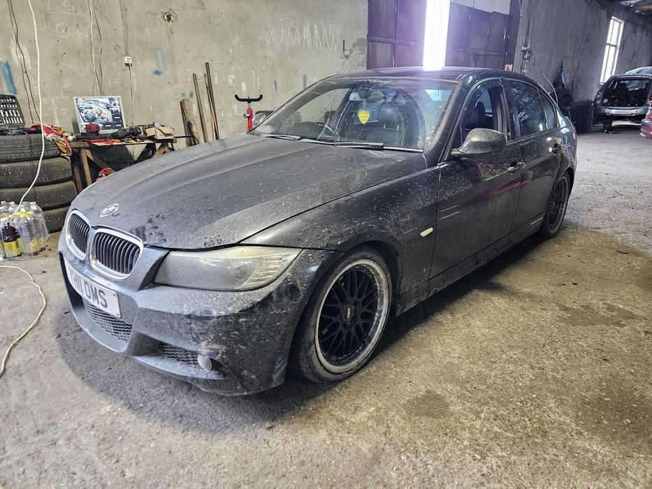 Bara fata m pachet lci bmw e90 e91
