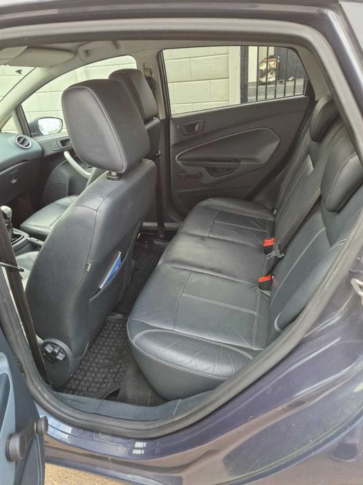 Ford Fiesta, 4 usi, 1,6l, 2011, 96 cp