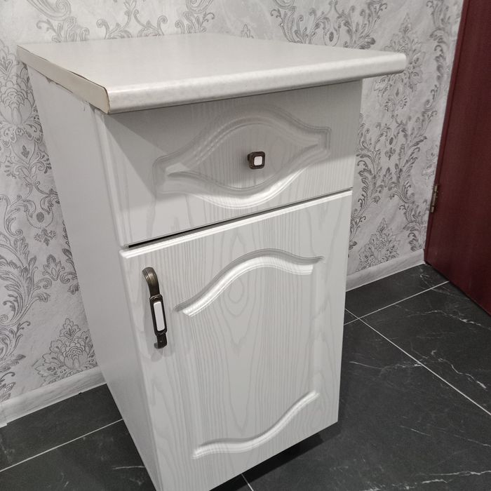 Тумба от гарнитура