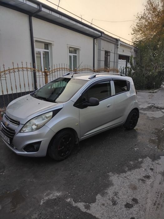 Moshina minishga tayyor