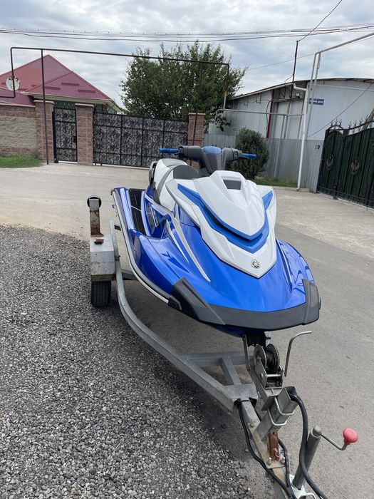 Свежедоставлен из японии гидроцикл