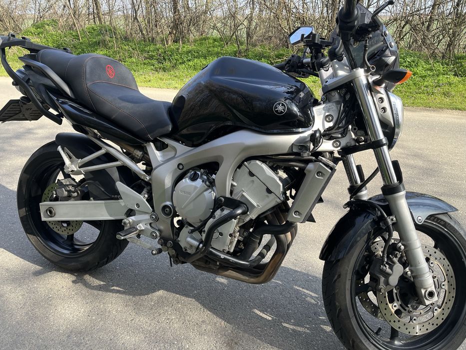 Yamaha FZ6-N Fazer