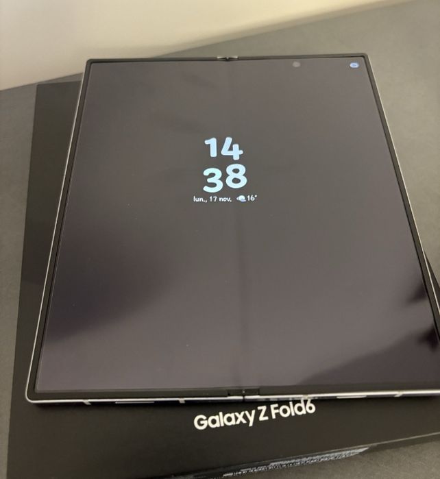 Telefon mobil Samsung Galaxy Z Fold6, 12GB RAM, 512GB, 5G, Silver nou