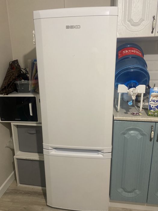 Холодельник требует ремонта