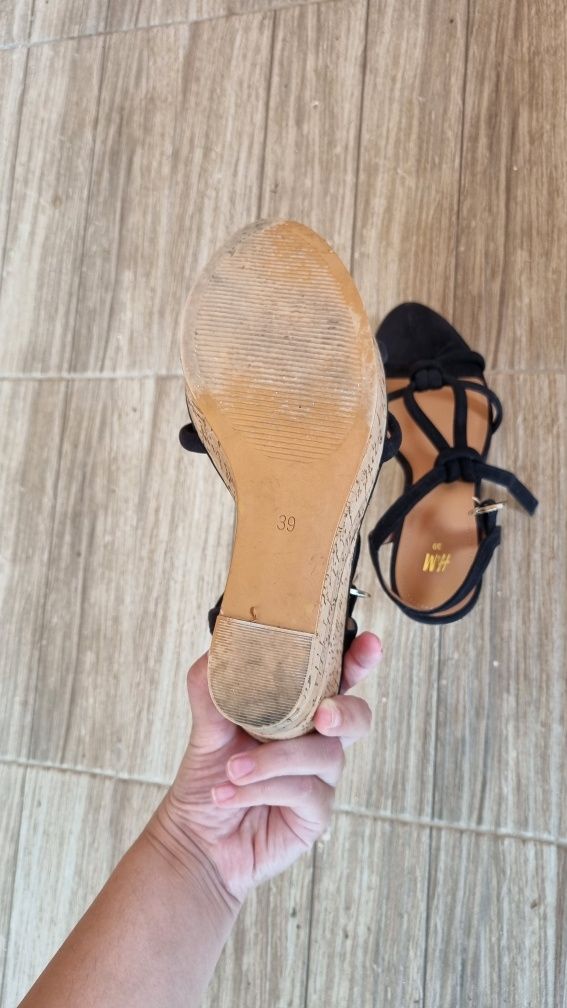 Сандали на платформа H&M