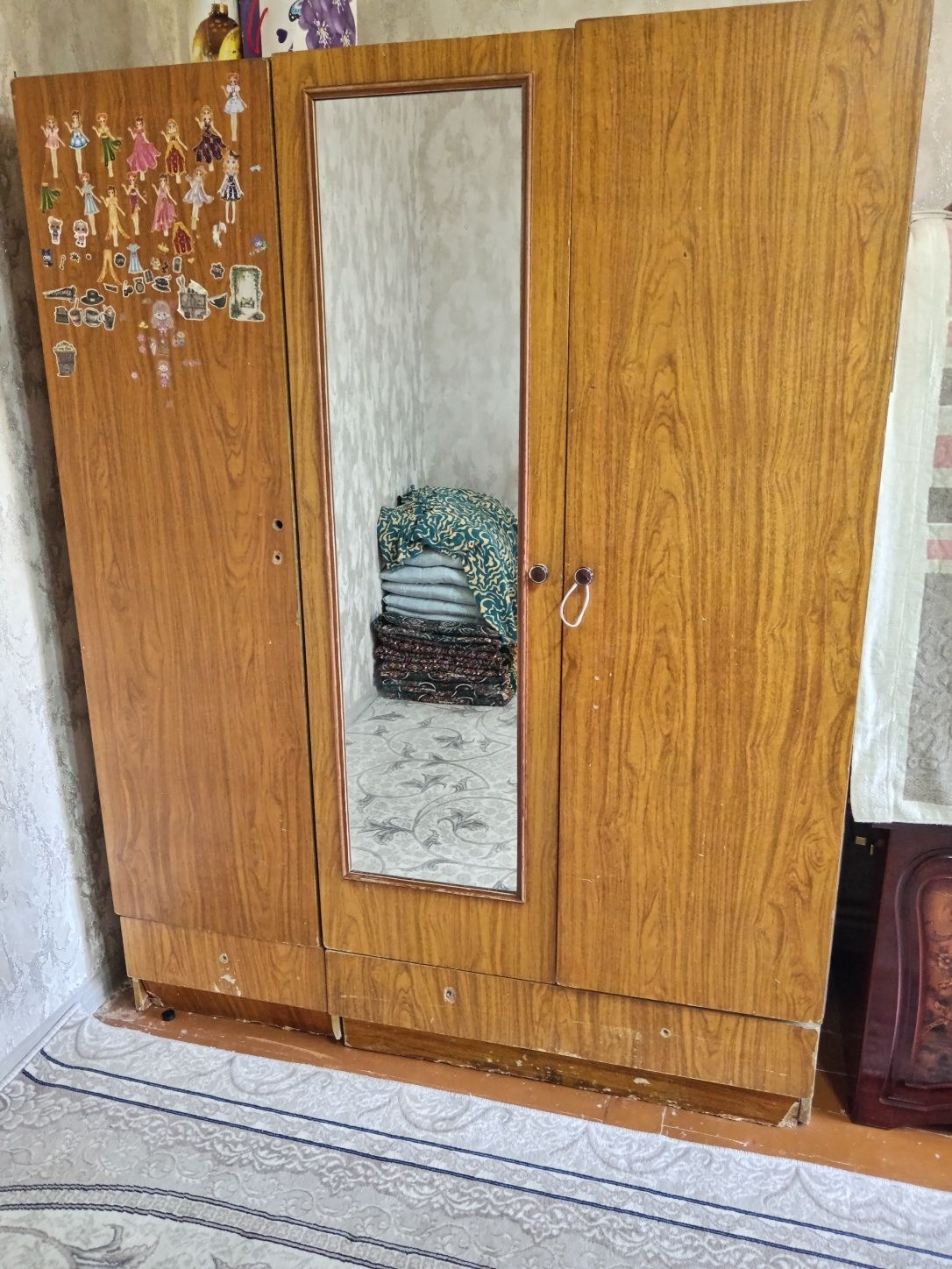 Кийим ва нарсалар учун шкаф