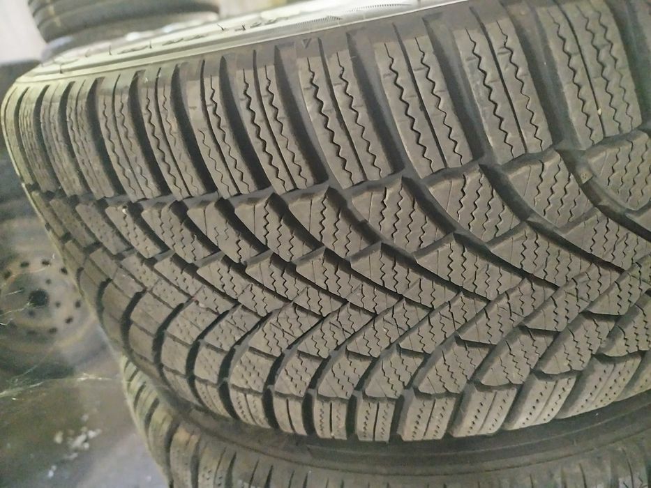Vând jante 5 112 19 Vag Audi VW originale 235 40 19 Bridgestone iarnă