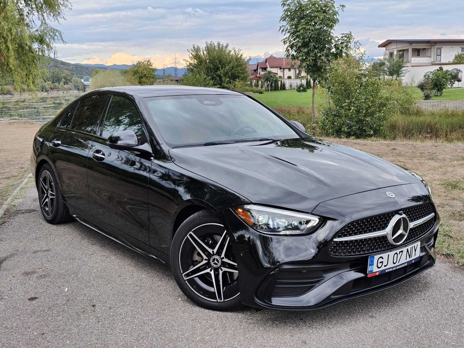 Mercedes-Benz C C300 4MATIC - 38.500 KM - AMG Line - 258+23cp