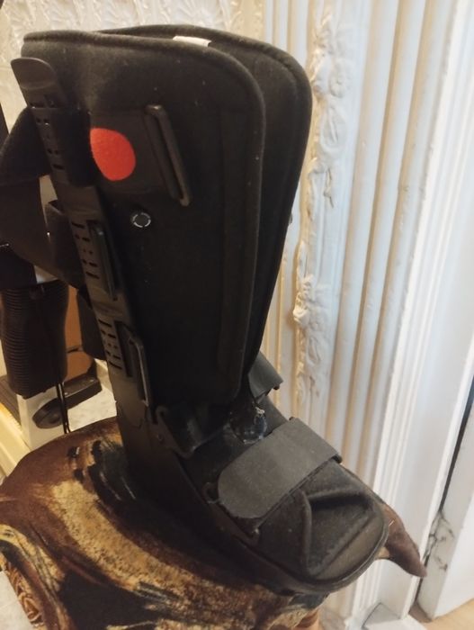 Orteza cu pompa de aer