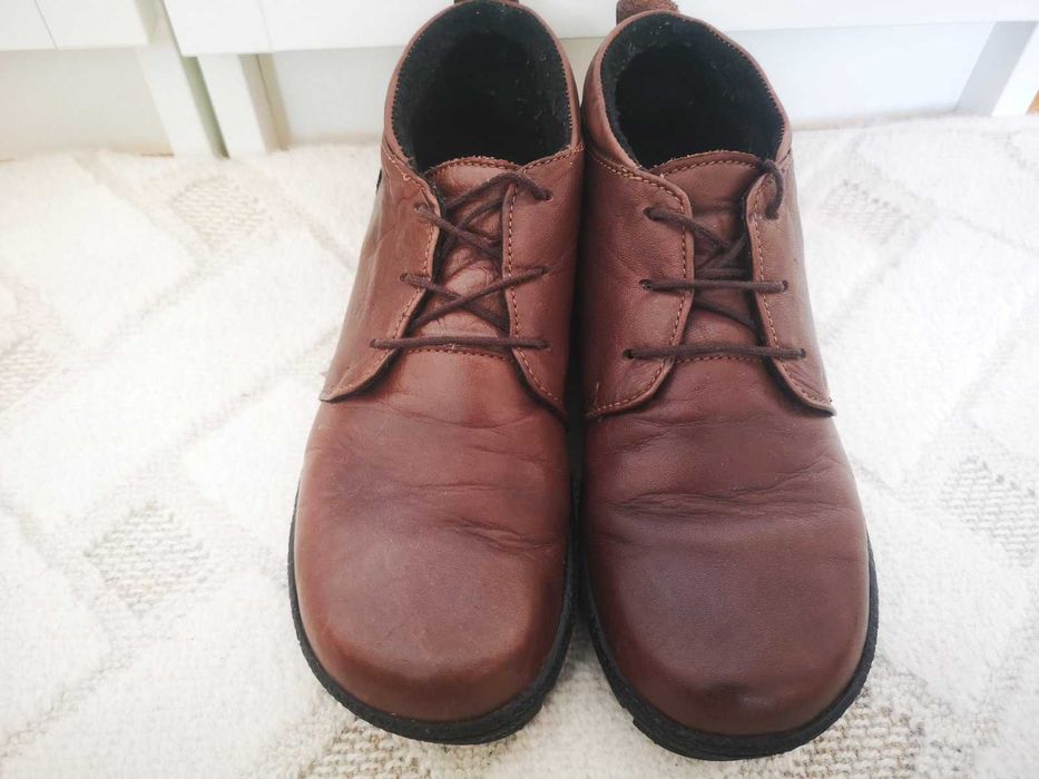Обувки от естествена кожа с поларен хастар 38-ми номве