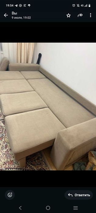 Диван прямой , удобно хранить белье