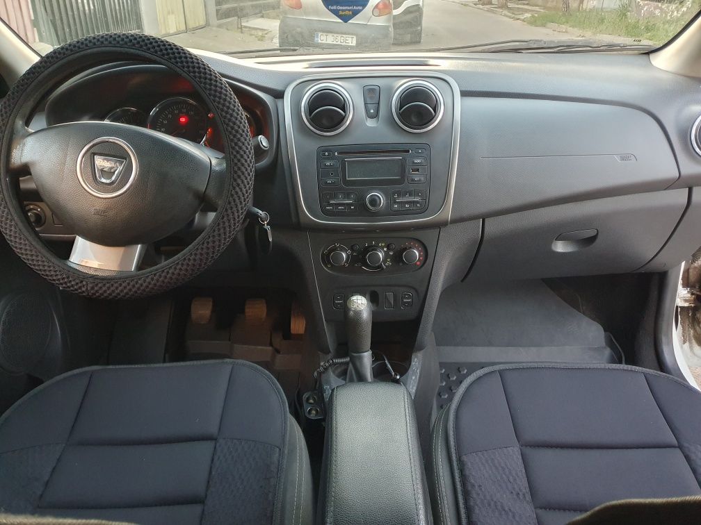 Vând Dacia Logan; Model:Laureat; An fabricație  2014;UNIC PROPRIETAR!!