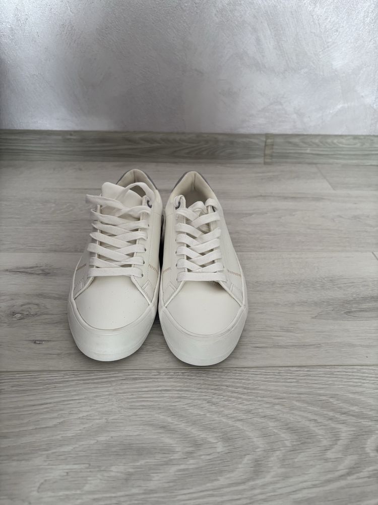 НОВО!!Обувки Pull&Bear