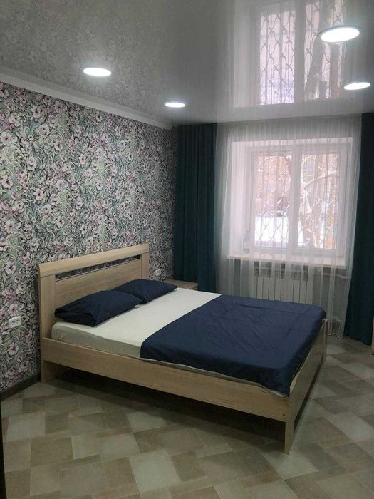 Cдам 1 ком . квартиру на стрелке