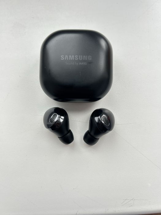 Продается наушник samsung galaxy buds pro