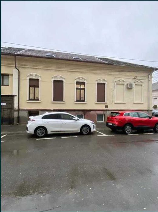 Apartament, spatiu comercial, Oradea