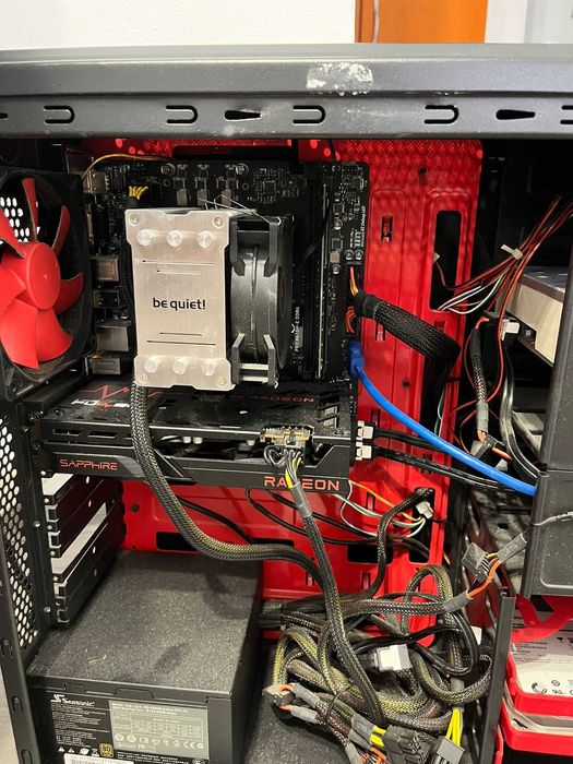 Vand pc gaming + monitor + mouse + tastatura + set de boxe 2.1