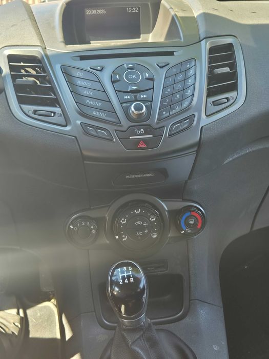 Ford Fiesta 2017 Alb Diesel 154.800 km