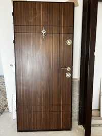 Турска блиндирана входна врата за апартамент.