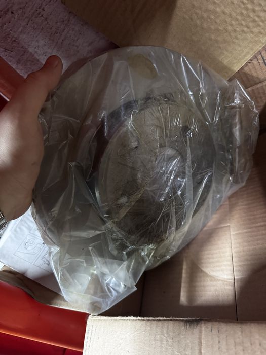 Тормозной диск на мерседес 202 передний 1шт