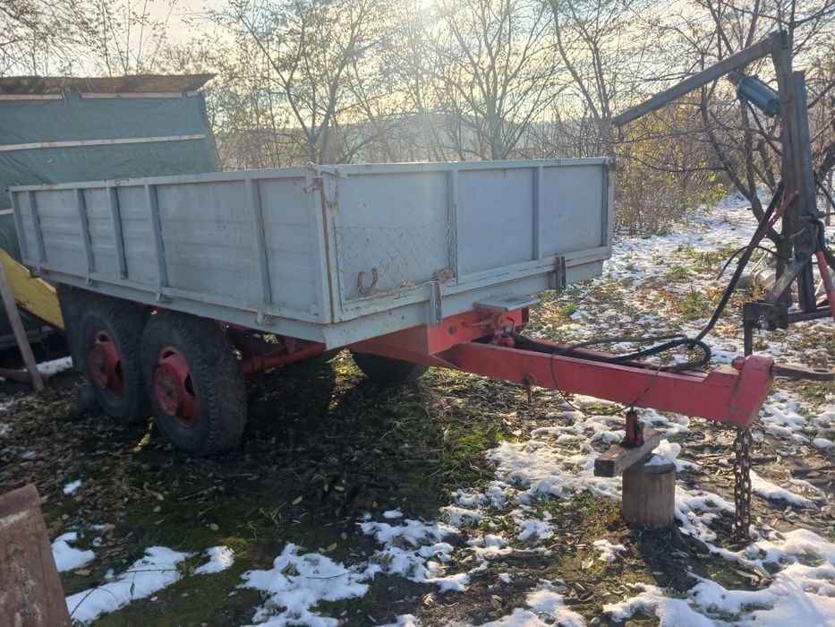 Remorca 5 tone,basculare 3 parti