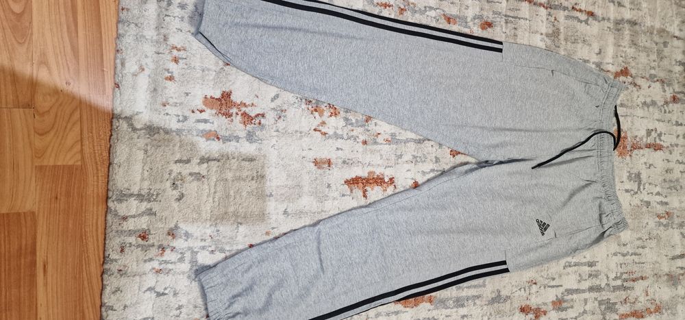 Vand pantaloni trening