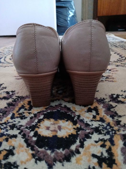 Дамски обувки с ток