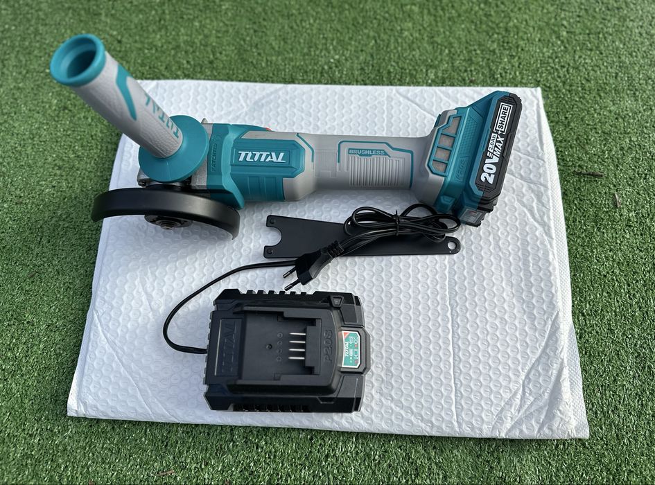 Акумулаторен безчетков ъглошлайф Total Industrial 20V
