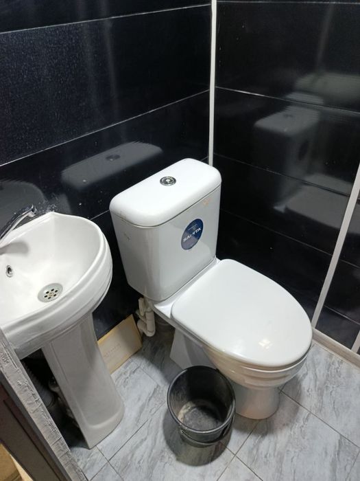 Noturar bino sotiladi