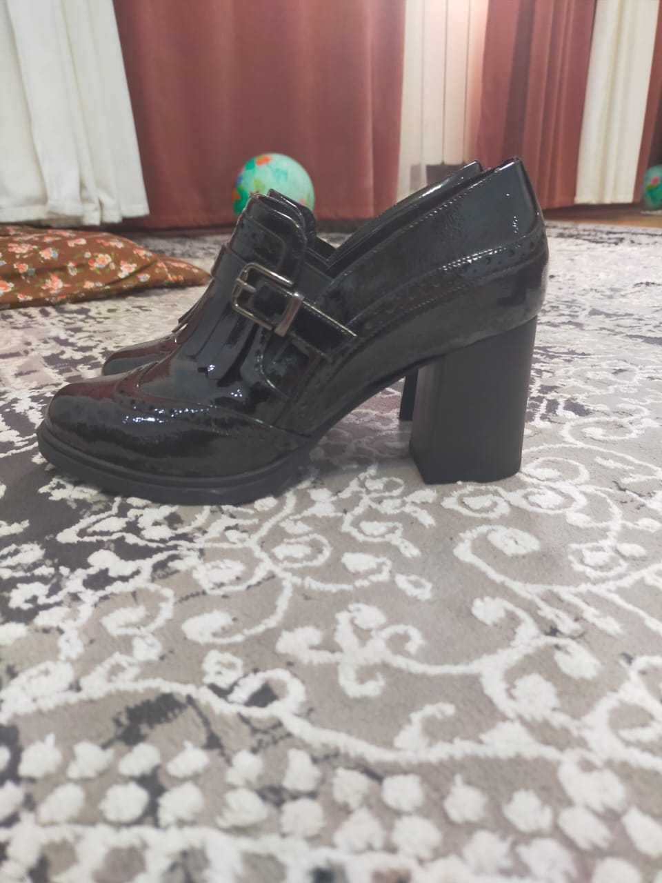 Женские туфли от фирмы T.TACCARDI размер 38 новые