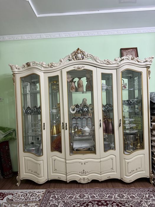 Мебель буу жағдайы жақсы  сатып алғалы бір орыннан жылжымаған.