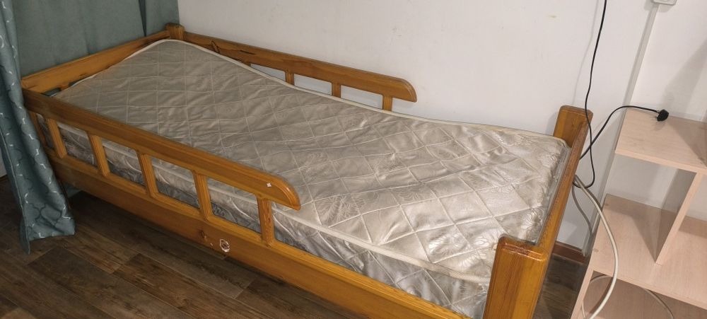 Продаю кровати, цена за одну кровать 70 000 тенге