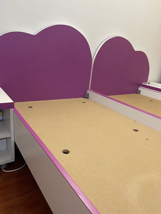 Vand 2 paturi de cate o persoana + noptiere