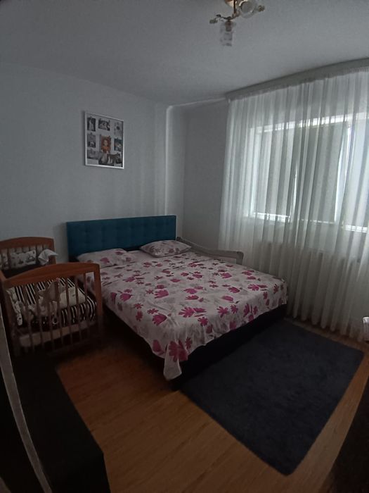 Apartament două camere, multiple îmbunătățiri, etaj 4