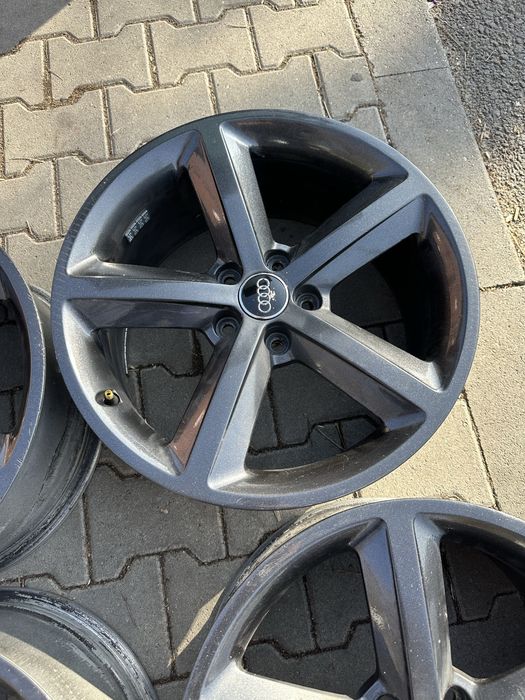 Jante origi 18 5 112 Audi A3 A4 A5 A6 A7 A8 Q3 Q5 Mercedes Wv Skoda Se