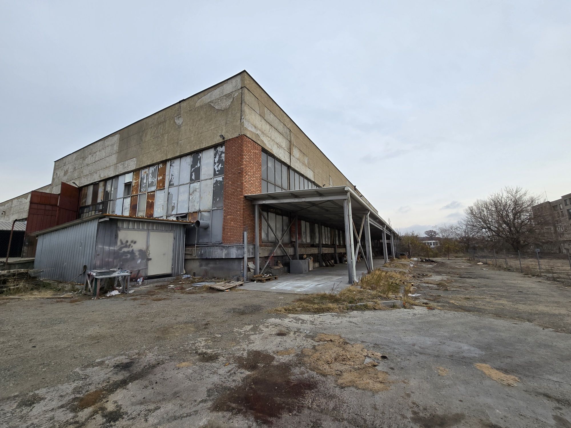 Производствена база в гр. Казанлък, обл.Стара Загора