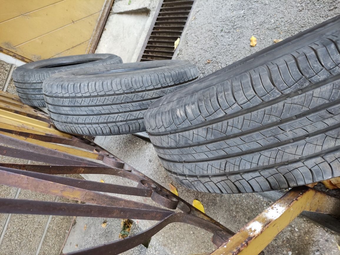 Комплект летни гуми 4бр. Michelin 215/65R16