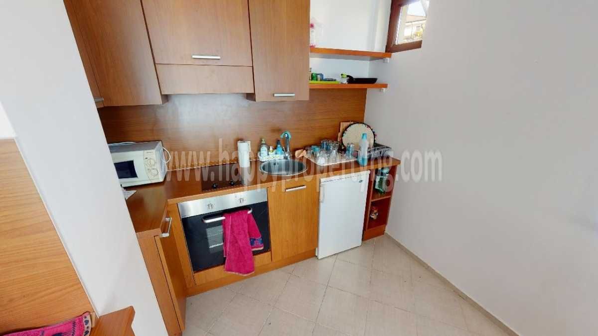 Продава се Тристаен апартамент в с. Кошарица, Област Бургас - 102 кв.м за 912 €/кв.м - Снимка #5