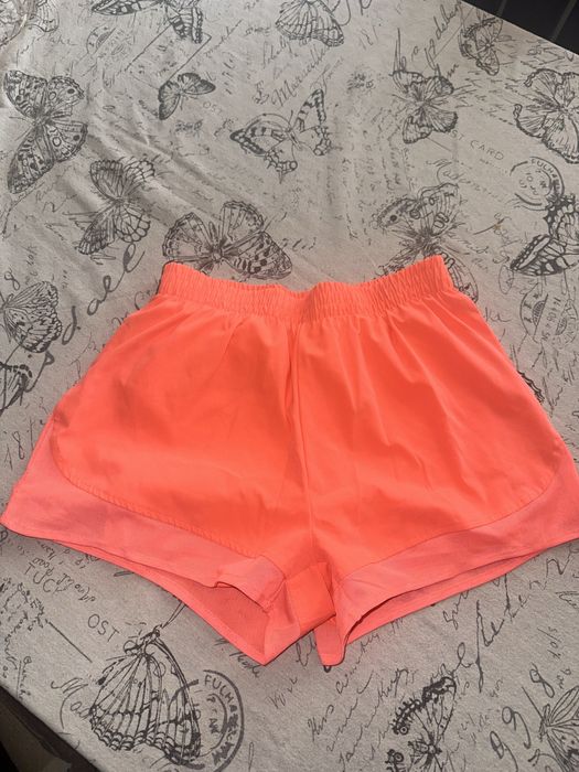 Розови спортни къси гащи XS, марка athletics.