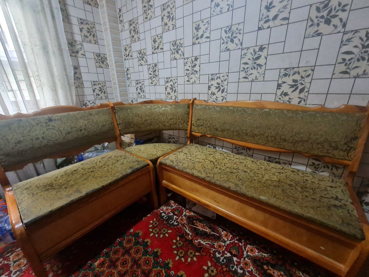 Угловые стулья кухонные