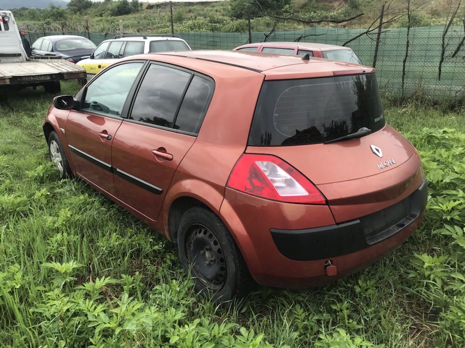 НА ЧАСТИ! Renault Megane II 1.6i 16V , Климатик , Рено Меган 2 1.6