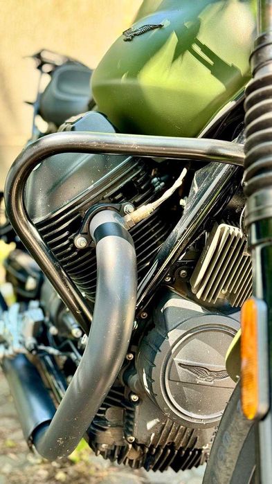 Moto Guzzi V7 Stone