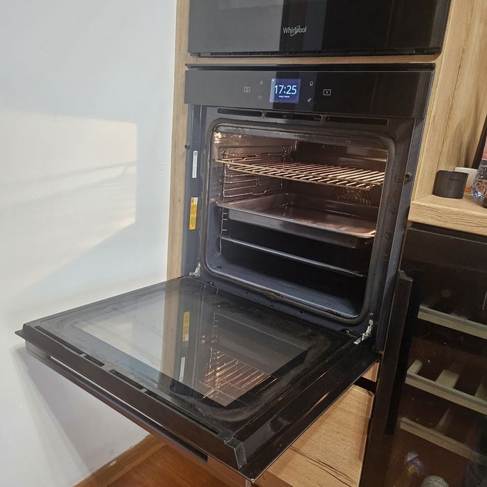 Vând Cuptor incorporabil WHIRLPOOL W9 OM2 4S1 P BSS, Electric