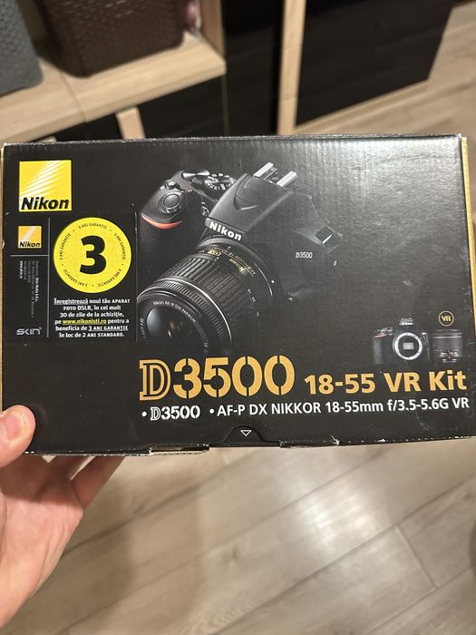 Nikon D-3500 kit cu obiectiv 18-55