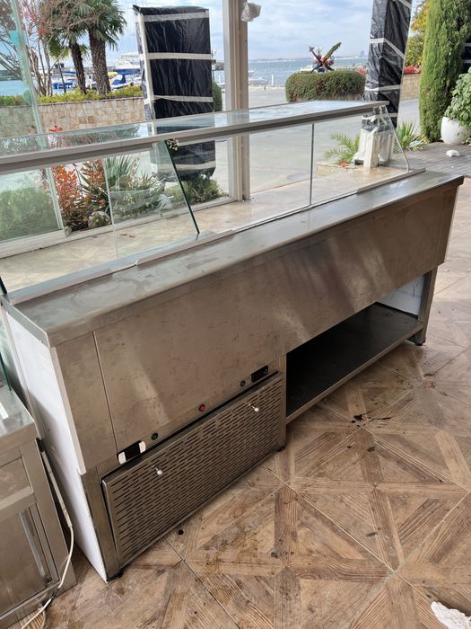 Хладилни витрини + топла витрина !!! Изгодно