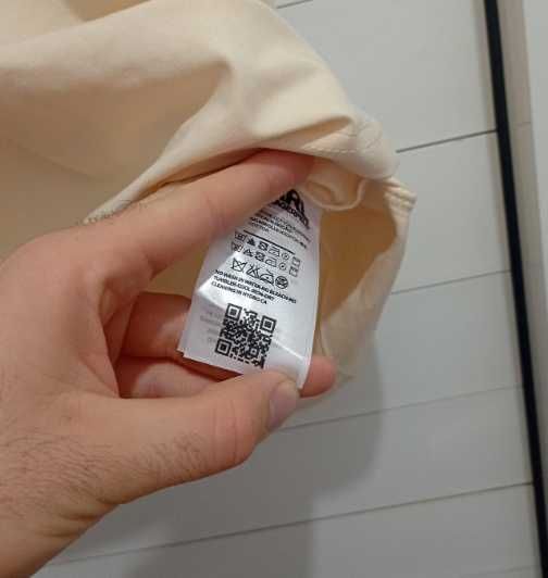 Оригинална чистно нова дамска тениска Karl Lagerfeld - размер С