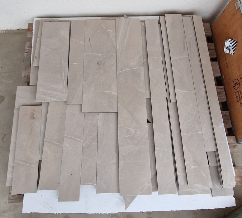 Vand resturi gresie Ronda gri si Ronda negru (din Leroy Merlin)